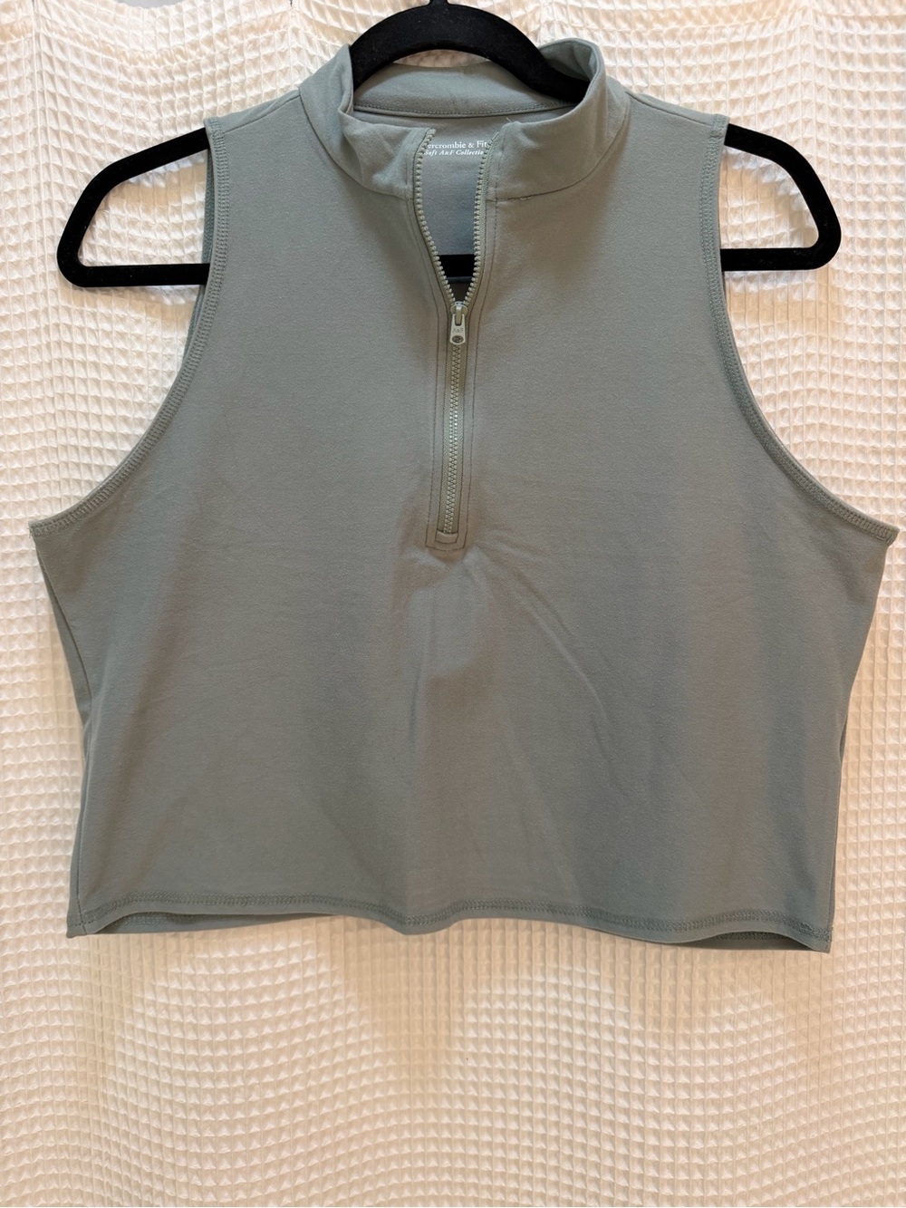 Abercrombie & Fitch Sleeveless Half-Zip Crop Top in Sage Green